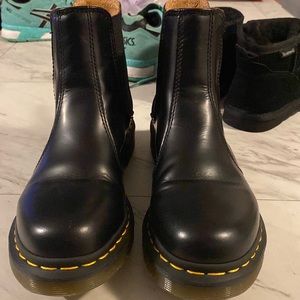 Dr martens size 7 women good condition